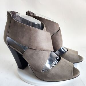Shoestock Sandals Brazilian Leather Size 9 Block Heel Strappy Wrap Cement Gray